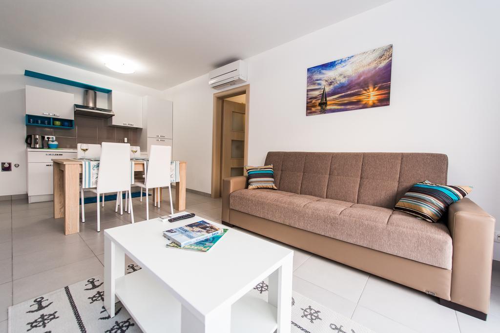 Blue Sky Apartments Rogoznica  Exterior photo
